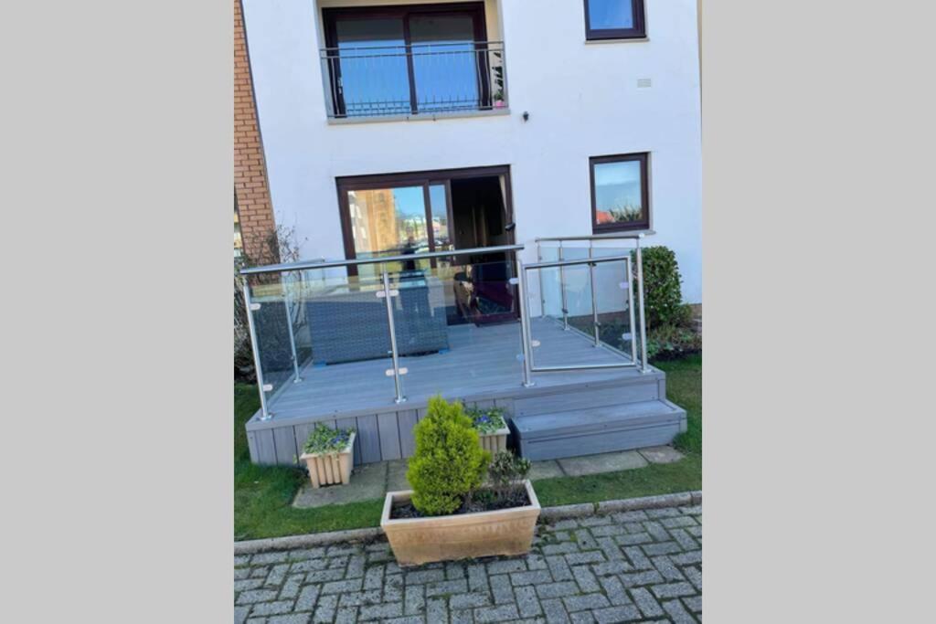 Largs Sea Front, Modern Apartment Exterior photo